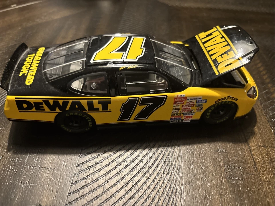 #17 Matt Kenseth Dewalt NASCAR 压铸 1/24 比例无盒! — 第 3/4 张图片