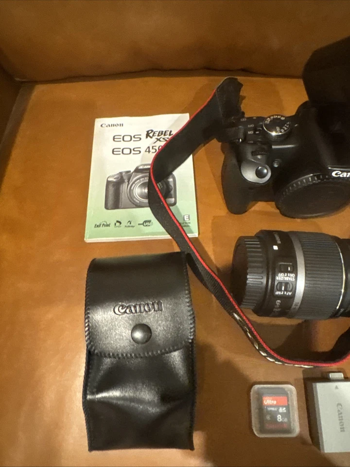 Cámara digital Canon EOS Rebel XSi 450D 18-55 mm Speedlite 300EZ con accesorios Foto 2 de 4