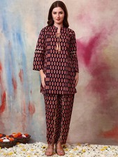 Women Indian Dark Purple Pure Cotton Floral Print Kurta with Trouser Co-Ord Set