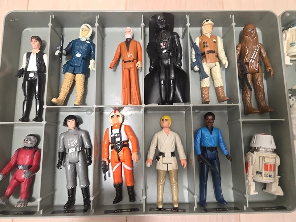 1977 Star Wars Kenner Action Figure Collector's Case with 27 1977, 1978 Figures - Image 3 of 4