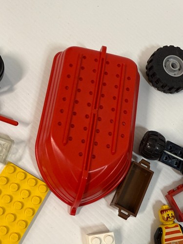Vtg Lego Mixed Lot 40pcs Approx Boat Hull Roof Wheels Windows Slopes Tiles Space - Foto 9 di 9