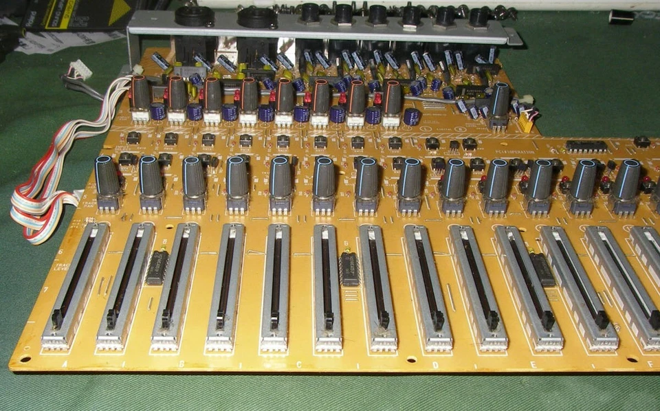 Akai DPS16 FADER BOARD PC OPERATION L3055A502A Test Completed Working - Image 3 of 4