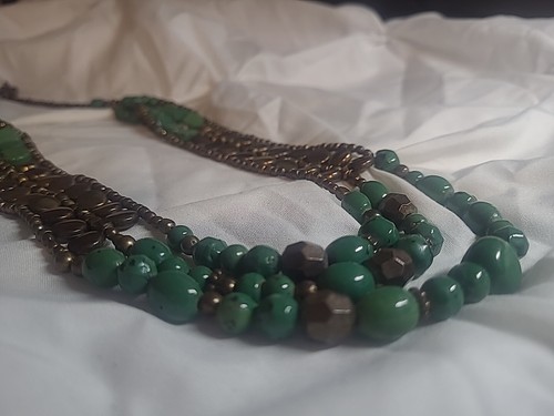 Women Necklace 22" Green Amd Bronze Tone Colored Bead Layered - Picture 2 of 8