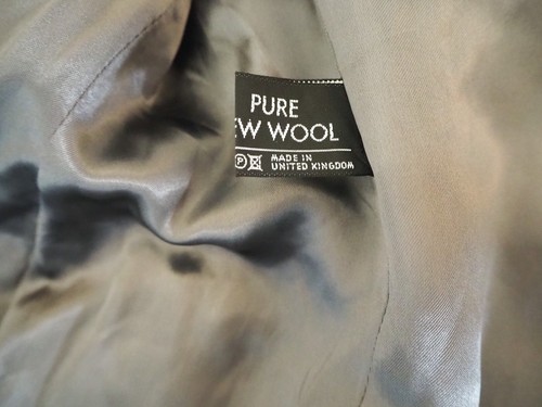 Men's Overcoat Grey 100% Wool Herringbone Tweed Black Velvet Collar Made in UK - Picture 9 of 24