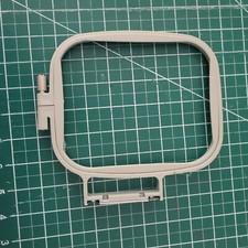 Brother PE800 medium embroidery hoop 2 parts w/ 2 guides