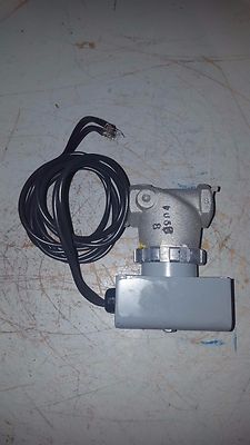 White Rodgers Two Stage Solenoid Gas Valve, Type 25D04-214