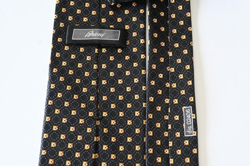 BRIONI DIS.02406 BLACK SILK MEN'S Neck Tie W:3 1/2" BY L:60" - Picture 6 of 6