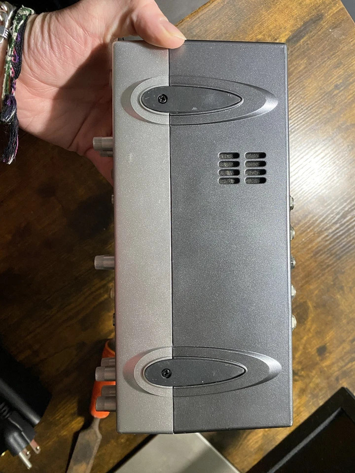 Behringer Mini Amp800 4 Channel Stereo Headphone Amplifier - NO Power Supply - Image 2 of 4