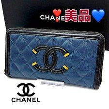 CHANEL CC Filigree Round Zip Wallet Caviar Skin