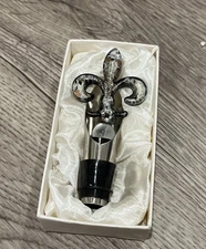 Fleur-de-lis Art Glass Wine Bottle Stopper Multi-Colored Murano Style Barware