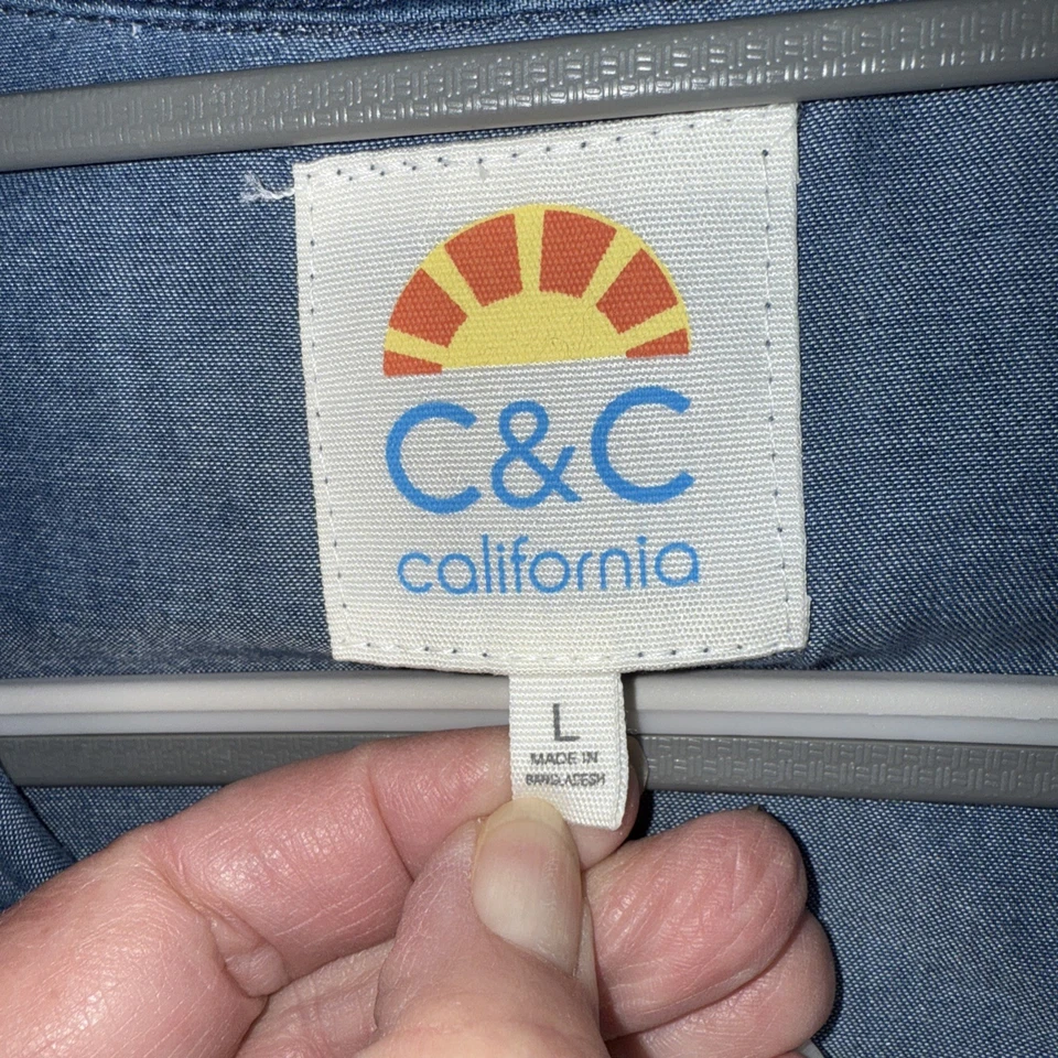 C&C California Denim Popover Top Size L Blue Casual V-neck Pocketed Western - Image 2 of 4