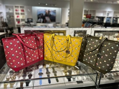 Michael Kors Jet Set Large Printed Logo Top Zip Tote Shoulder