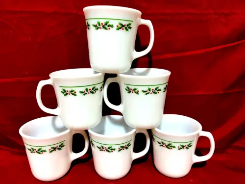 Corning Ware Winter Holly Set Of 6 Milk Glass Christmas Mugs/Cups