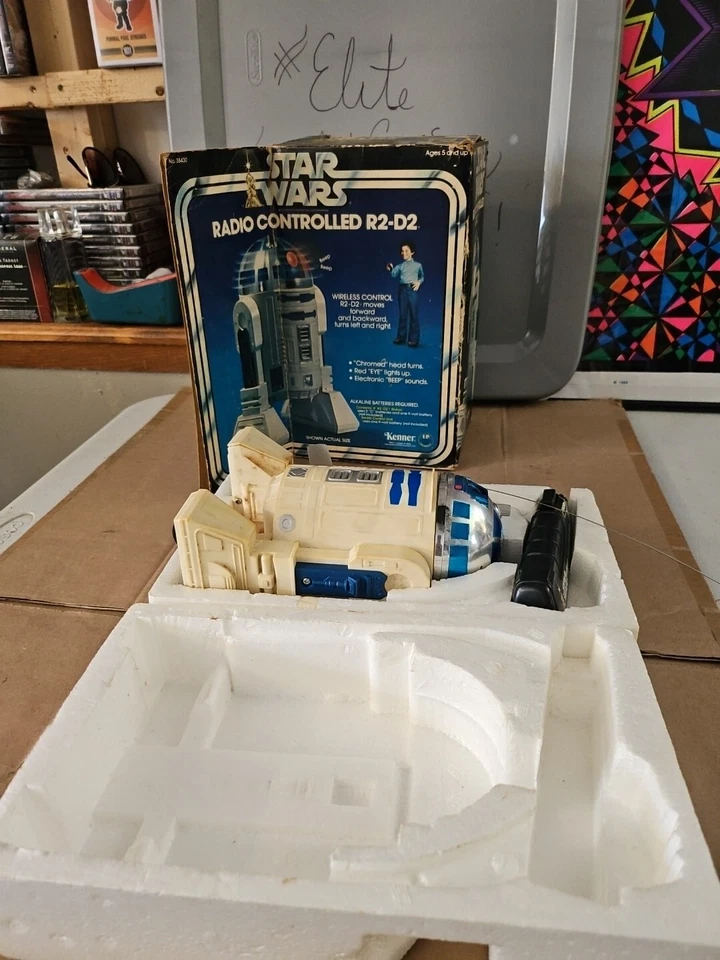 Radio mando a distancia Star Wars Vintage 1979 R2-D2 con caja. Kenner Modelo 38430 Foto 2 de 4
