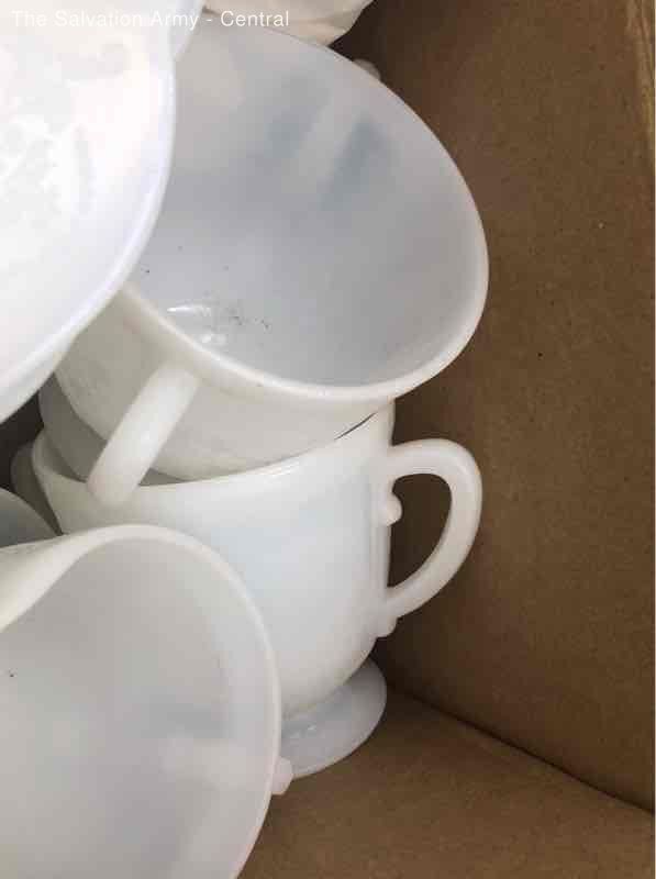 30 Piece White Glass Dishware Set (25 Plates & 5 Cups) eBay