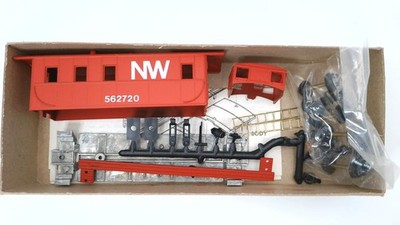 Roundhouse HO Norfolk and Western Cupola Caboose 562720 Unbuilt Kit