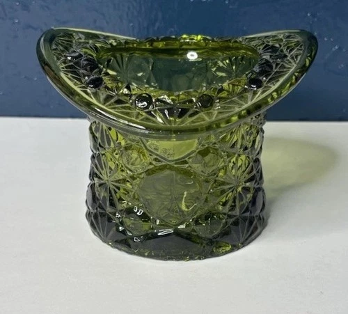 Vintage Fenton Large Top Hat Daisy Button Avocado Green Glass Vase 3.5" tall B50