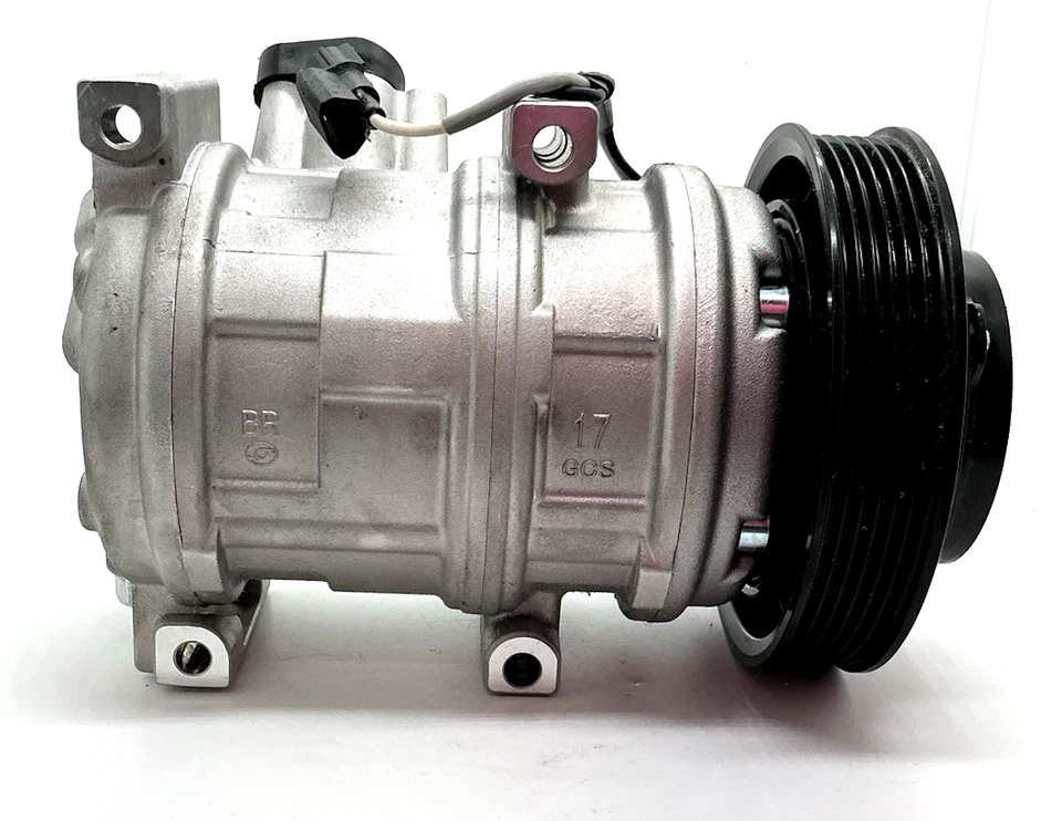 A/C Compressor UAC CO4667C Peterbuilt 325/330/337 2011-2015  Ford F-650 F-750 Ne - Image 3 of 3