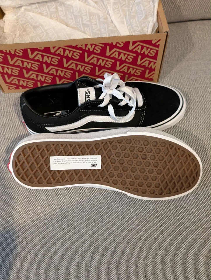 Vans Old Skool Zapatos de Skate Board Blanco y Negro Parte Superior Baja Con Cordones Juveniles Talla 5 Foto 4 de 4