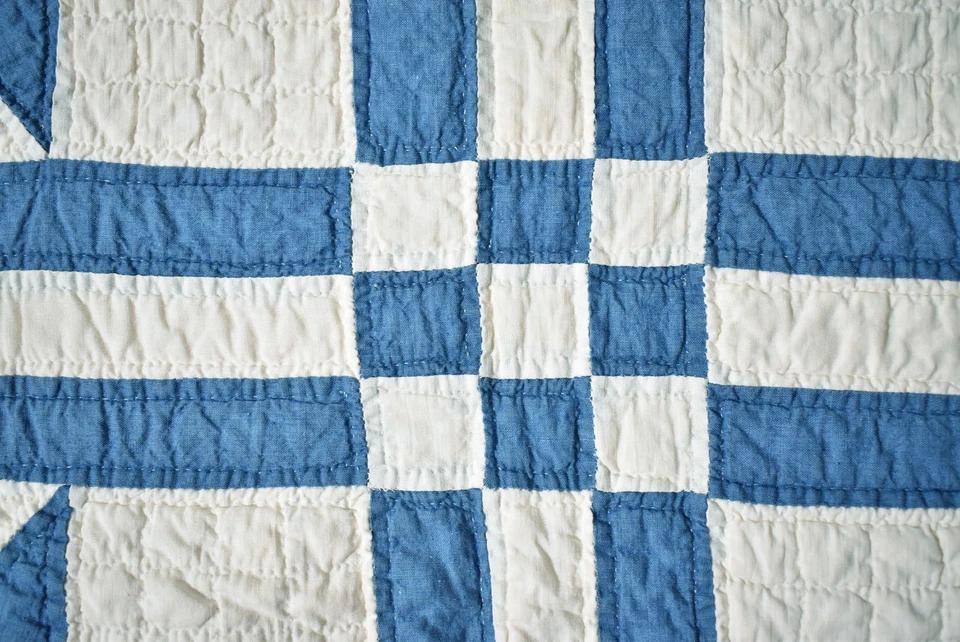 HERMOSO Edredón Antiguo Corona de Espinas/Nueve Parches Años 20 De Colección ~ ¡Bonito Azul! Foto 4 de 4