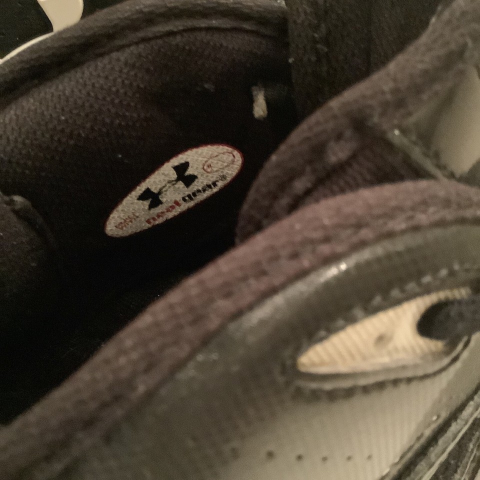 Men’s Black UNDER ARMOUR YYIIS1 Cleats Shoe Size 13 New Without Tags