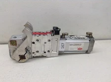 DE-STA-CO 82M-3230050C8 Pneumatic Clamp 82M3230050C8 (TSC)