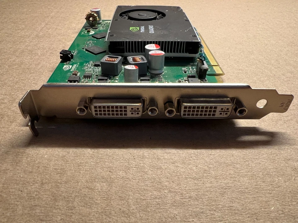 HP NVIDIA QUADRO FX 380 256 MB GDDR3 DVI DISPLAY PORT GRAPHICS CARD V5-3 - Image 2 of 4