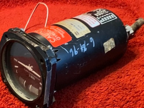 S-TEC 2-MIN TURN COORDINATOR P/N 6405-8-28L WITH CONNECTOR - Picture 2 of 6