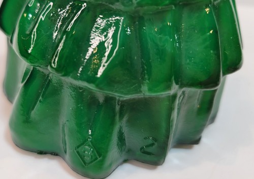 Boyd Vintage Crystal Art Glass Figurine Louise Furr Green Glass 80's - Picture 6 of 9