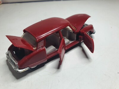 NOREV COFFRE CITROEN ds 21 1/43 EUR 4,00 - FR