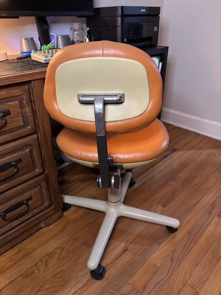 Silla de trabajo industrial Herman Miller serie L 1978 vinilo original base de 4 estrellas MCM Foto 2 de 4