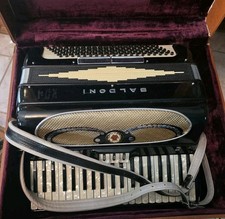 Acordeón intermedio Baldoni vintage hecho en Italia negro con llaves de fregona y estuche