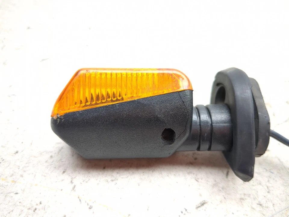 Luz indicadora intermitente intermitente señal de giro trasera derecha Honda NT650 Hawk GT 88-91 Foto 4 de 4