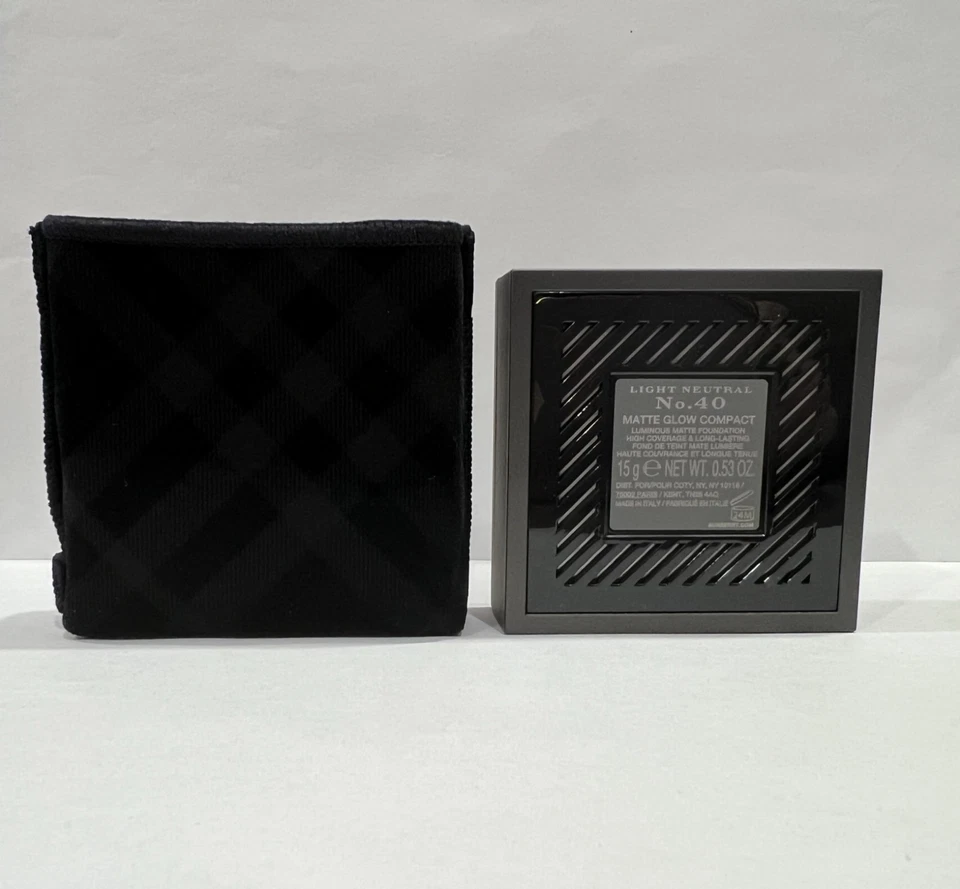 Burberry Matte Glow Compact Luminous Matte Foundation New--No. 40 Light Neutral - Image 4 of 4