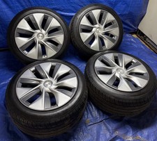 2022 Tesla Model Y 19" Gemini Wheels OEM WITH TIRES – Very Clean