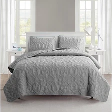 - King Quilt, 3-Piece Lightweight Embossed Beach Bedding Set with Matching Sh...