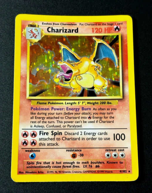 Charizard 4/102 Base Set Unlimited Holo Rare Pokémon Card WOTC Vintage