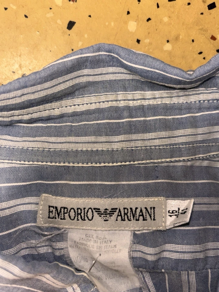 Emporio Armani vintage años 90 abotonada Foto 4 de 4