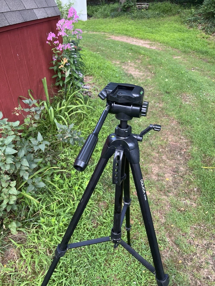 Dolcia ST500 cameras tripod 68” - Image 2 of 3