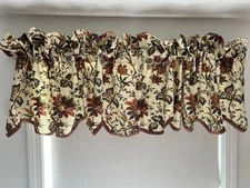 Waverley Exclusive Decoration Scalloped Two Piece Valance
