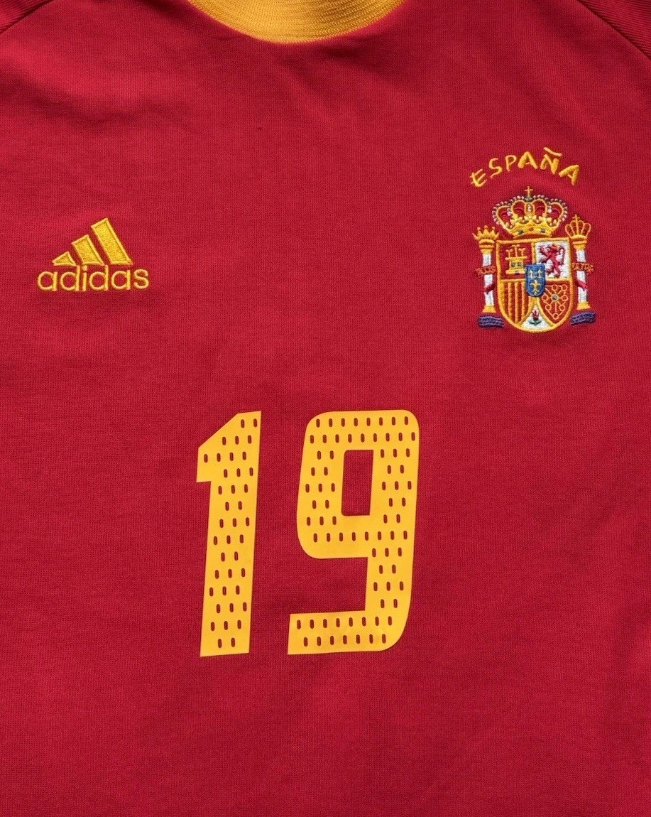 2002 Spain Home Jersey #19 Xavi Hernandez Large adidas World Cup