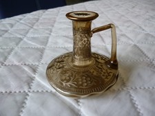 Glasflasche ohne gravierten Deckel mit Blumendekor