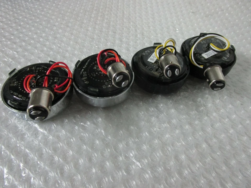 Insertos de señal de giro LED Bullet Ringz Harley Breakout Custom Dynamics ProBeam Foto 4 de 4