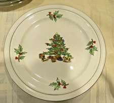 1 Tienshan Holiday Hostess Christmas Tree Holly & Gold Trim Salad-Dessert Plates