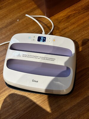 Cricut 2007479 EasyPress with Mat, Lavender
