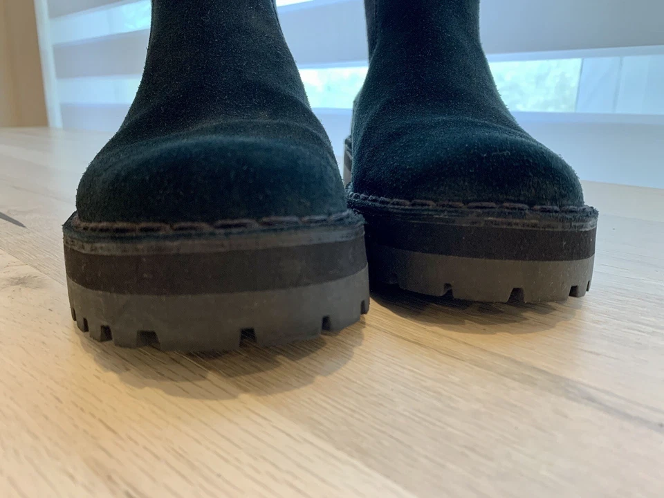 全新 Clarks Originals 女式黑色麂皮绒靴子 10 码摇滚针织切尔西拉 — 第 4/4 张图片