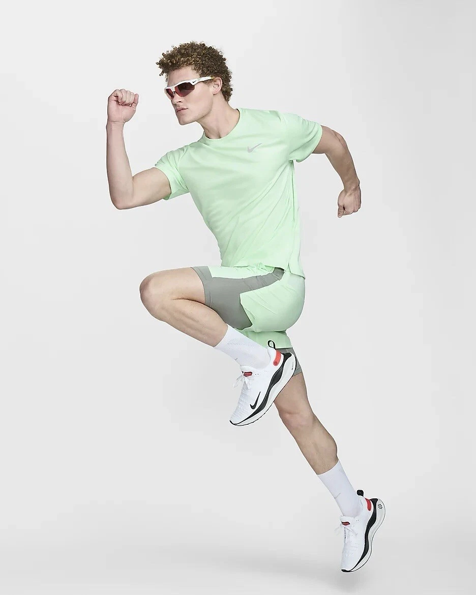 Men's Nike Stride Dri-FIT 5" Hybrid 2 In 1 Running Shorts Vapor Green Size Small