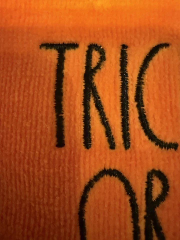 New Rae Dunn TRICK OR TREAT. Hand Towel, Set of 2, 16x30" - Image 3 of 4