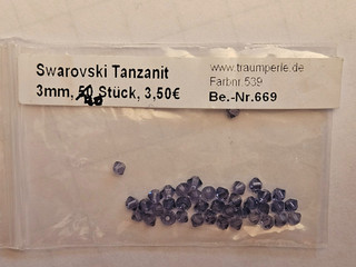 40 Swarovski Doppelkegel 3 mm Tanzanit der Fa. Traumperle