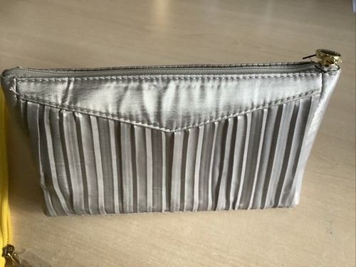 3 X Make up bags, British airways, Decleor and Bulgari - Picture 3 of 4